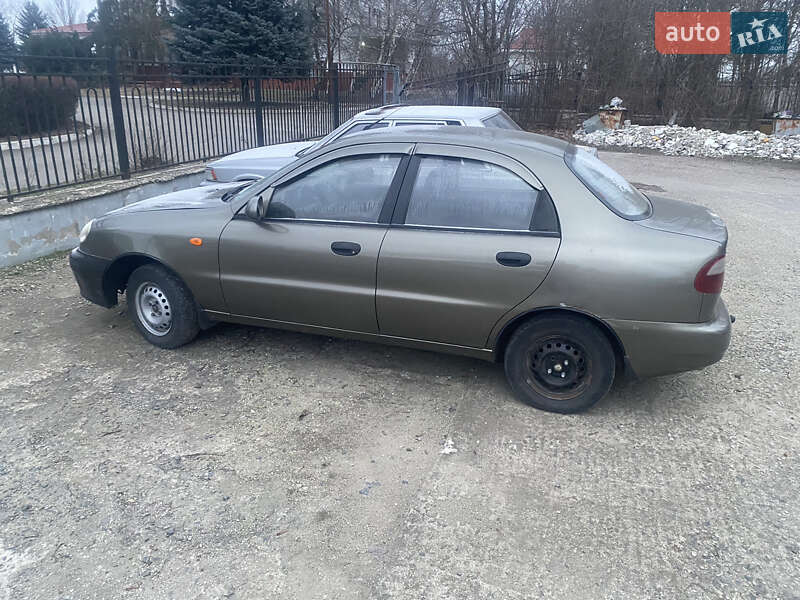 Седан ЗАЗ Sens 2007 в Южноукраїнську