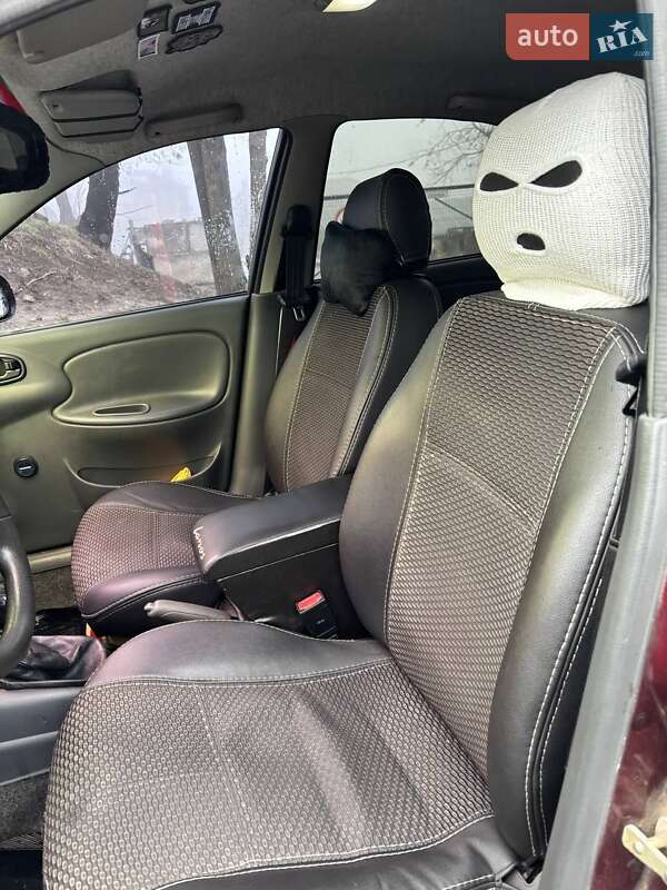 Седан ЗАЗ Sens 2010 в Томаковке