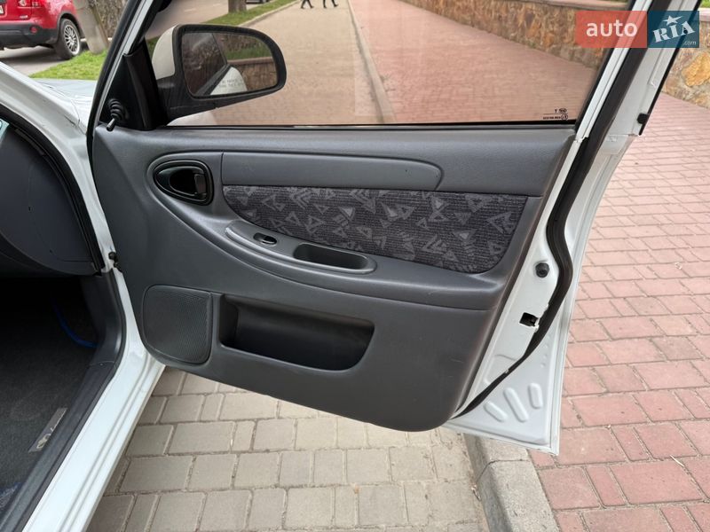 Седан ЗАЗ Sens 2015 в Могилев-Подольске