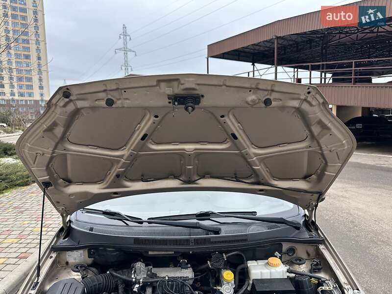 Хэтчбек ЗАЗ Vida 2012 в Одессе