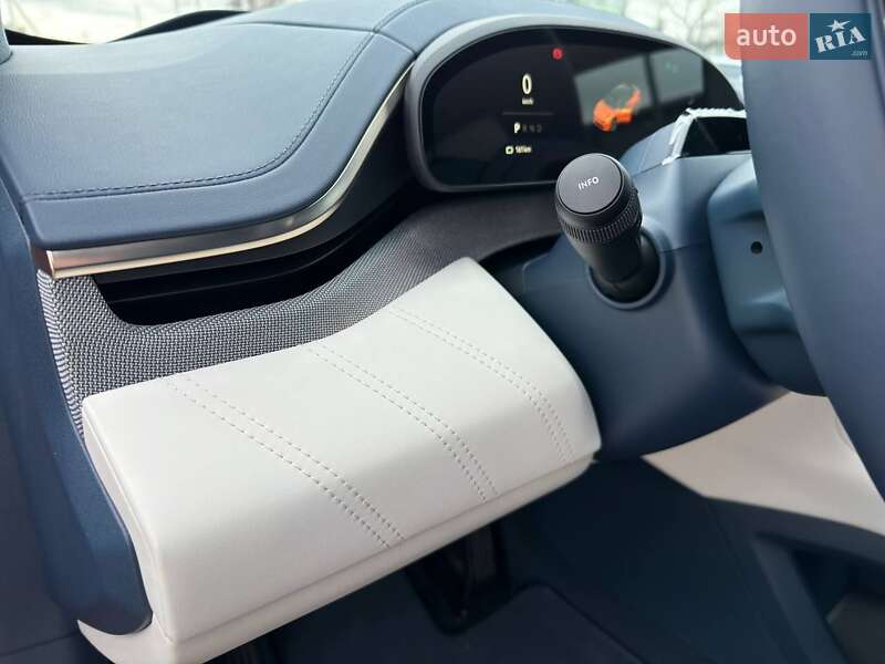 Внедорожник / Кроссовер Zeekr 001 2024 в Ивано-Франковске