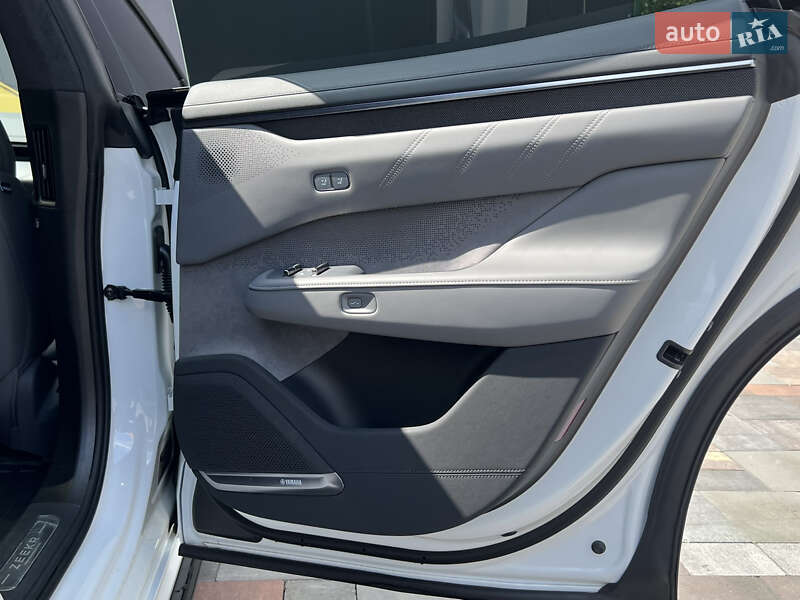 Внедорожник / Кроссовер Zeekr 001 2024 в Киеве