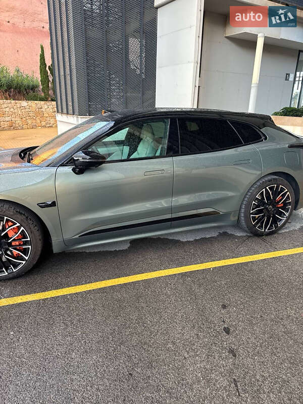 Внедорожник / Кроссовер Zeekr 001 2024 в Киеве