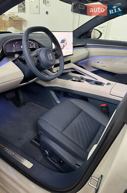 Внедорожник / Кроссовер Zeekr 001 2025 в 