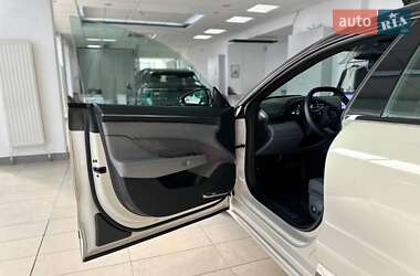 Внедорожник / Кроссовер Zeekr 001 2025 в 