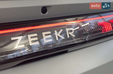 Внедорожник / Кроссовер Zeekr 001 2024 в 