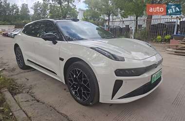 Позашляховик / Кросовер Zeekr 001 2024 в 