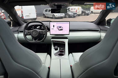 Позашляховик / Кросовер Zeekr 001 2024 в  фото 18 Позашляховик / Кросовер Zeekr 001 2024 в