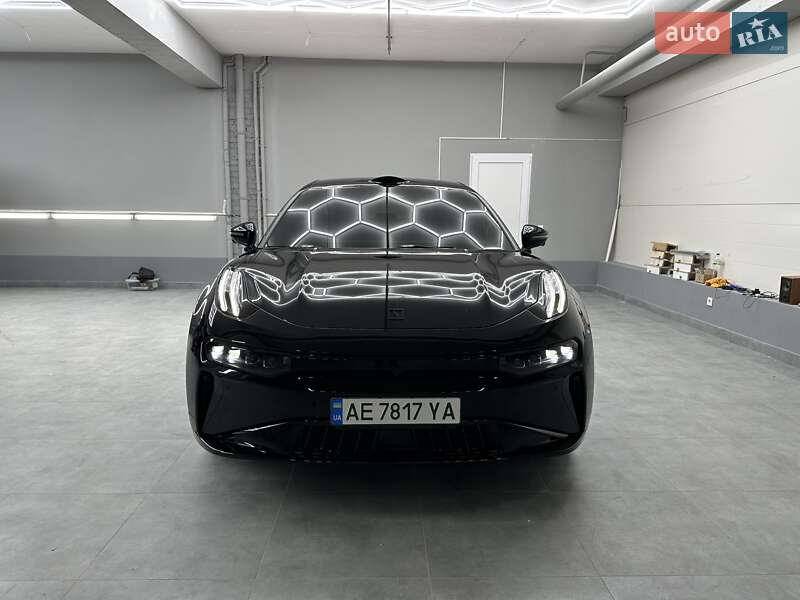 Позашляховик / Кросовер Zeekr 001 2024 в Дніпрі