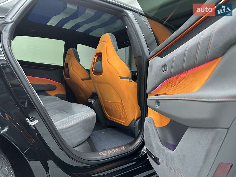 Позашляховик / Кросовер Zeekr 001 2024 в Дніпрі