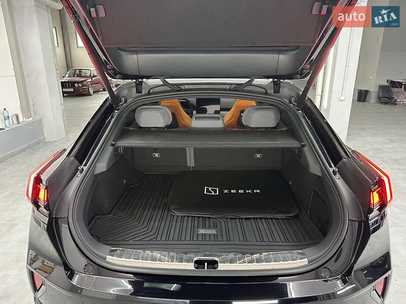 Позашляховик / Кросовер Zeekr 001 2024 в Дніпрі