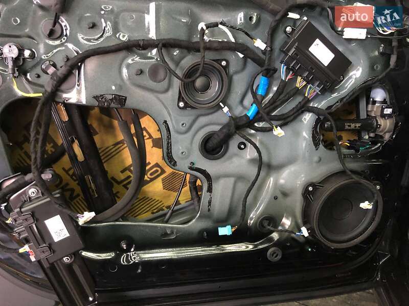 Позашляховик / Кросовер Zeekr 001 2024 в Дніпрі