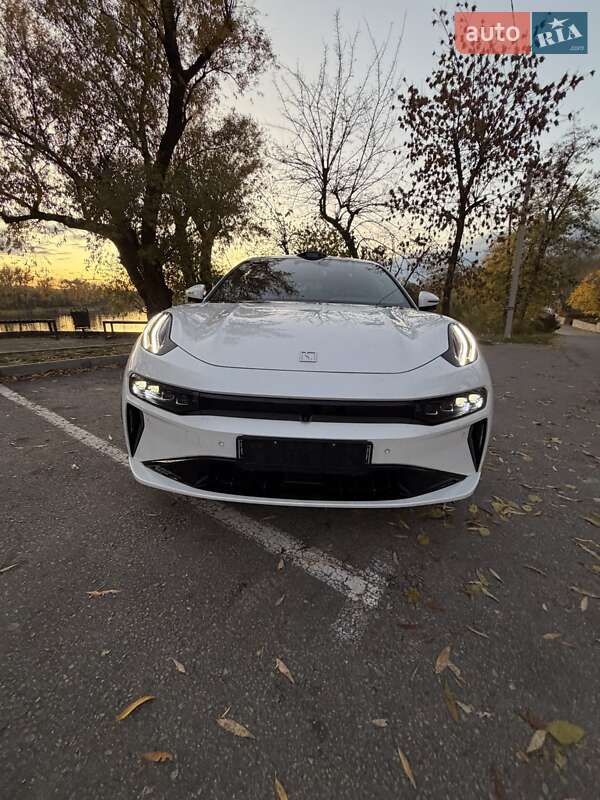 Позашляховик / Кросовер Zeekr 001 2025 в Кропивницькому фото 8 Позашляховик / Кросовер Zeekr 001 2025 в Кропивницькому