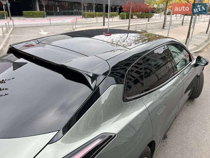 Позашляховик / Кросовер Zeekr 001 2024 в Києві