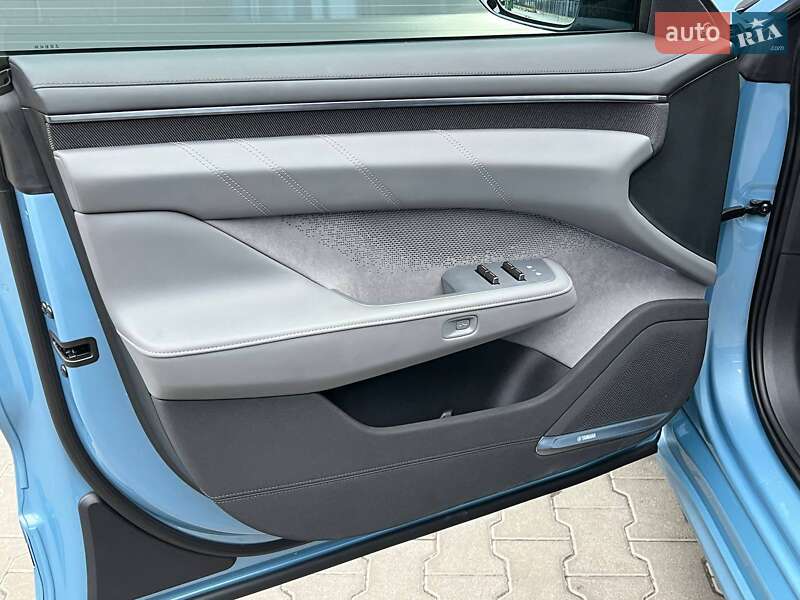 Внедорожник / Кроссовер Zeekr 001 2024 в Киеве