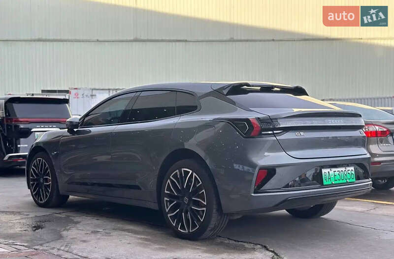 Внедорожник / Кроссовер Zeekr 001 2025 в Киеве