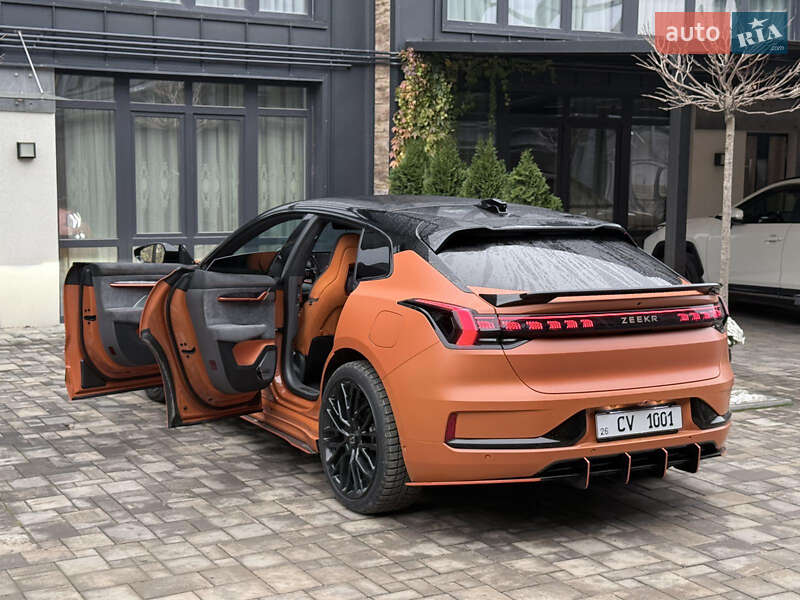 Внедорожник / Кроссовер Zeekr 001 2023 в Черновцах