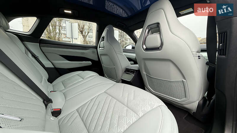 Позашляховик / Кросовер Zeekr 001 2024 в Бердичеві