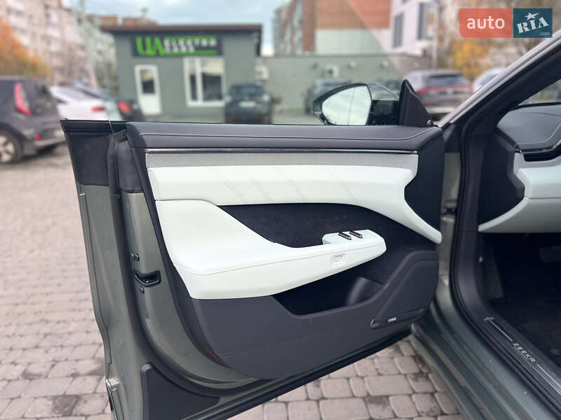 Позашляховик / Кросовер Zeekr 001 2024 в Луцьку фото 11 Позашляховик / Кросовер Zeekr 001 2024 в Луцьку