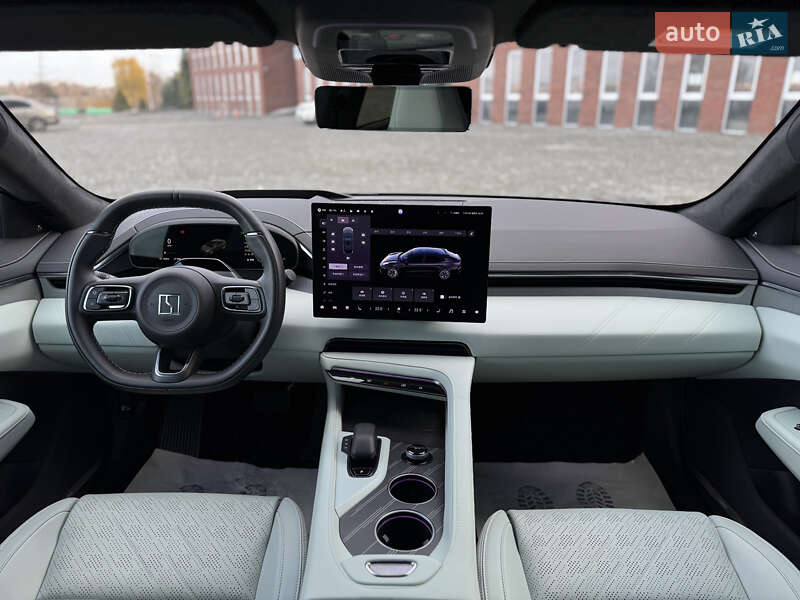 Позашляховик / Кросовер Zeekr 001 2024 в Дніпрі