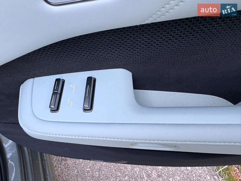 Внедорожник / Кроссовер Zeekr 001 2024 в Киеве