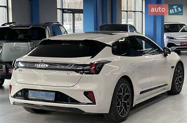 Позашляховик / Кросовер Zeekr 001 2024 в Дніпрі