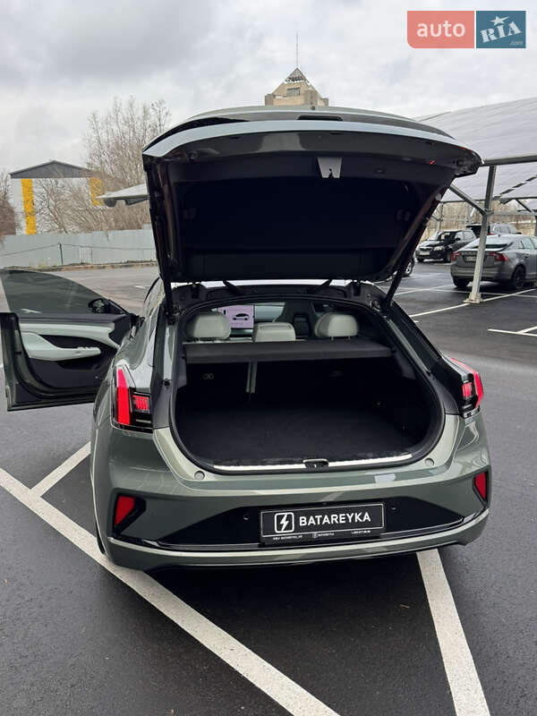 Позашляховик / Кросовер Zeekr 001 2024 в Кривому Розі