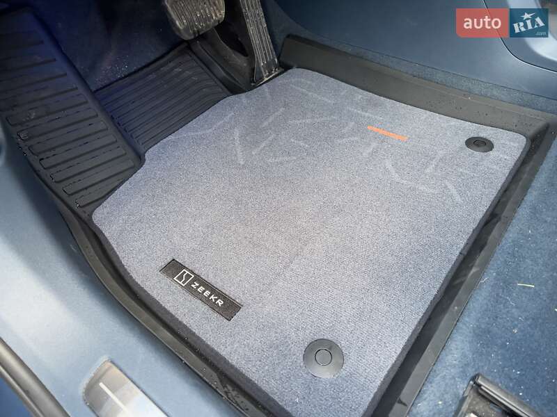 Позашляховик / Кросовер Zeekr 001 2024 в Хмельницькому фото 10 Позашляховик / Кросовер Zeekr 001 2024 в Хмельницькому