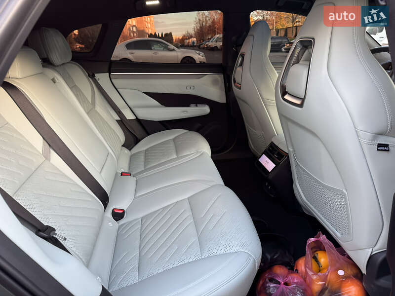 Внедорожник / Кроссовер Zeekr 001 2024 в Киеве