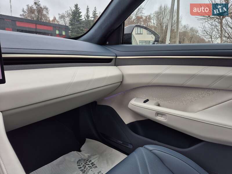 Позашляховик / Кросовер Zeekr 001 2024 в Києві фото 13 Позашляховик / Кросовер Zeekr 001 2024 в Києві