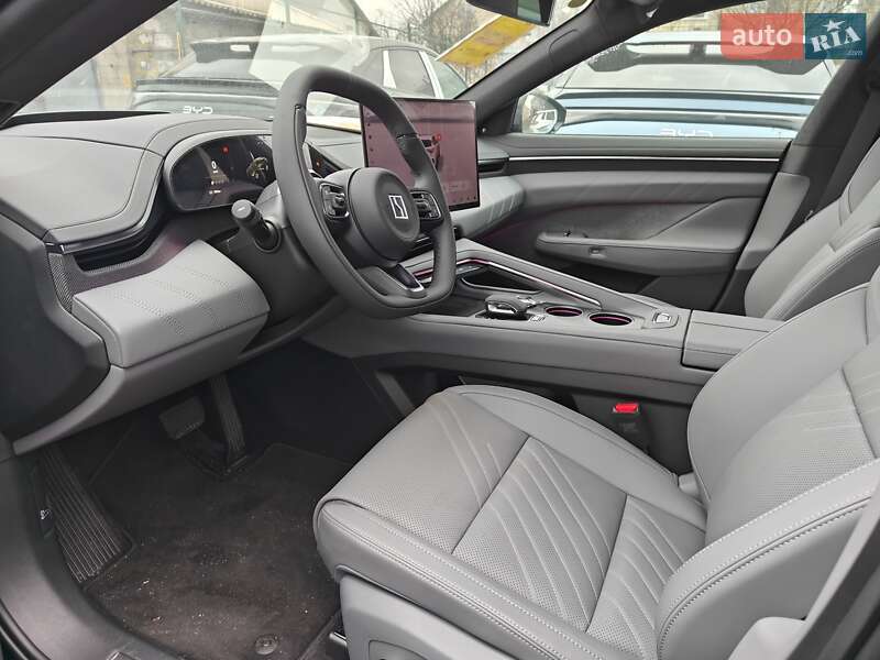 Позашляховик / Кросовер Zeekr 001 2025 в Києві