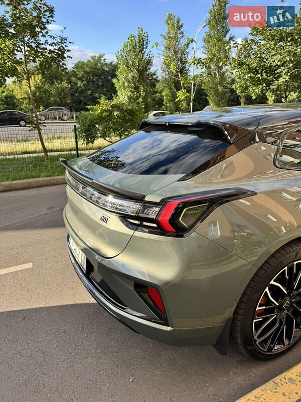 Позашляховик / Кросовер Zeekr 001 2024 в Києві