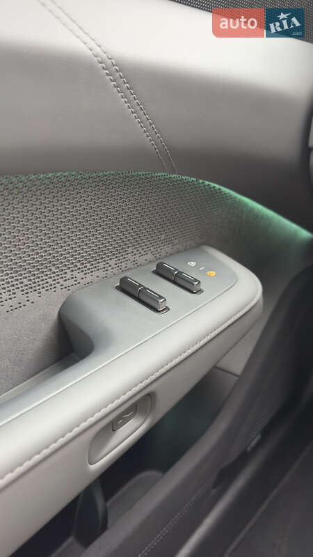 Позашляховик / Кросовер Zeekr 001 2024 в Дніпрі фото 33 Позашляховик / Кросовер Zeekr 001 2024 в Дніпрі