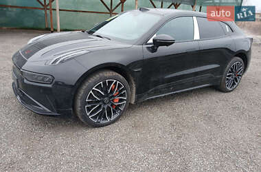 Внедорожник / Кроссовер Zeekr 001 2025 в Киеве