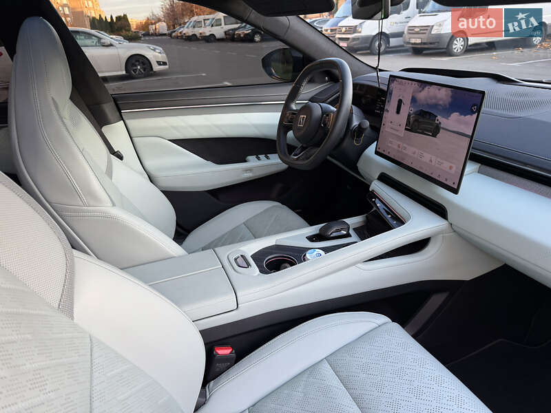 Позашляховик / Кросовер Zeekr 001 2024 в Києві