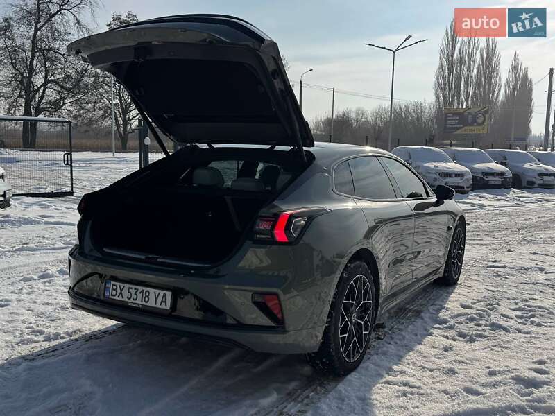 Внедорожник / Кроссовер Zeekr 001 2024 в Каменец-Подольском