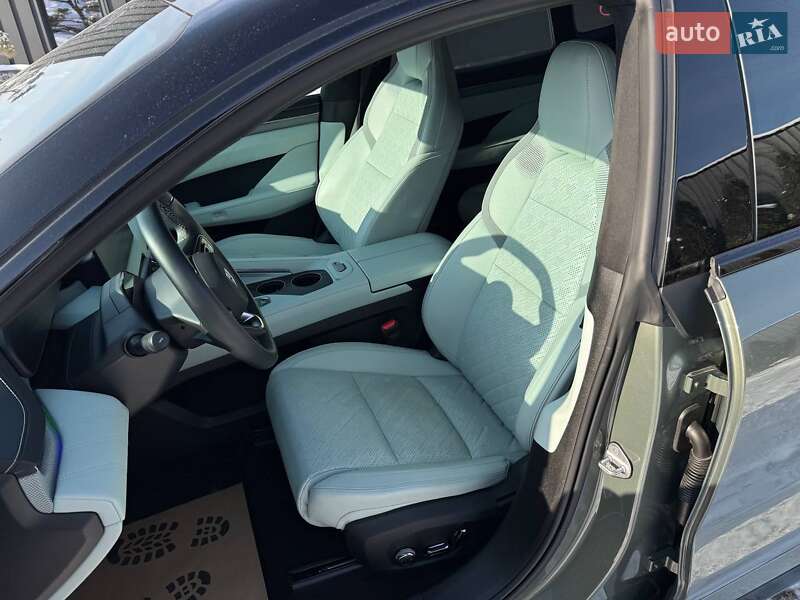 Внедорожник / Кроссовер Zeekr 001 2024 в Каменец-Подольском