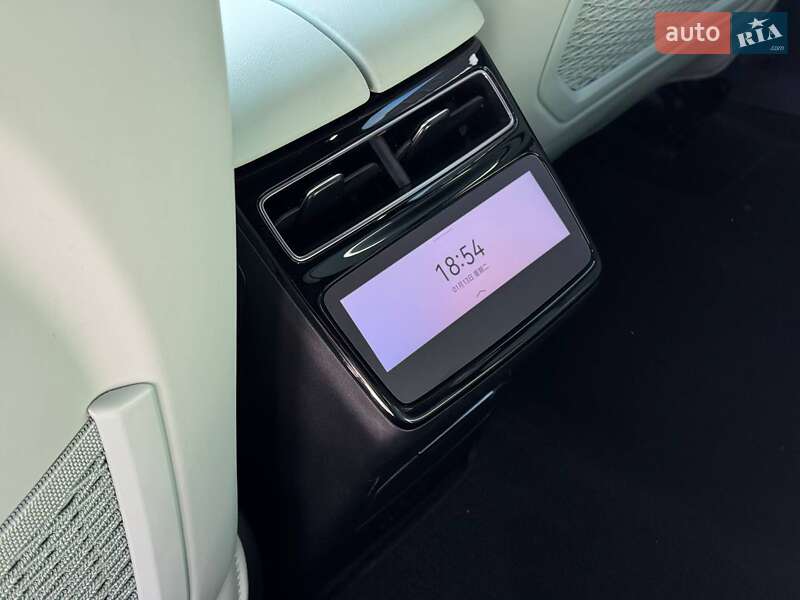 Внедорожник / Кроссовер Zeekr 001 2024 в Каменец-Подольском