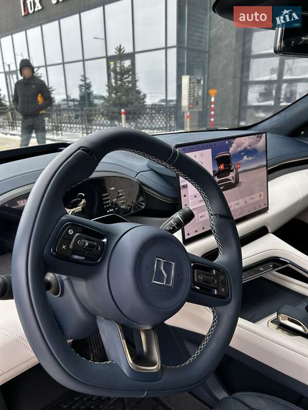 Внедорожник / Кроссовер Zeekr 001 2025 в Николаеве