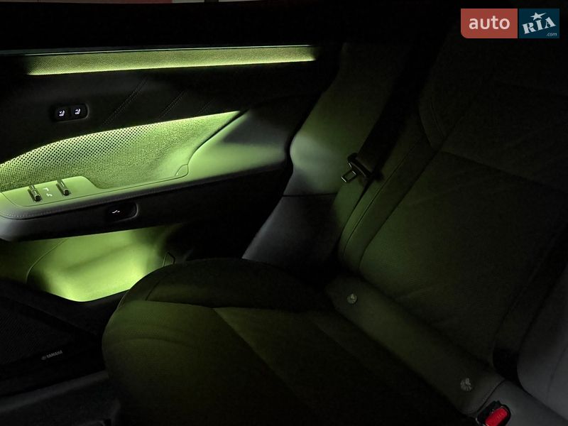 Позашляховик / Кросовер Zeekr 001 2024 в Києві