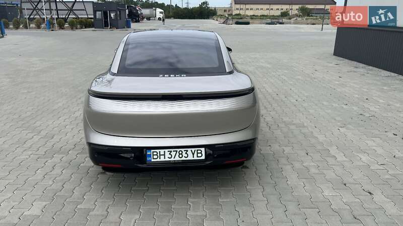 Седан Zeekr 007 2024 в Мукачевому