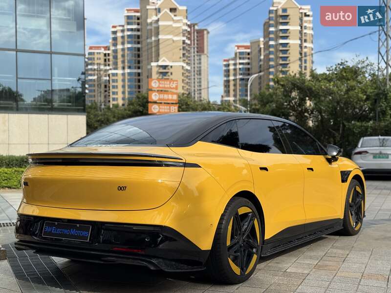 Седан Zeekr 007 2024 в Киеве