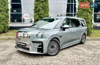 Минивэн Zeekr 009 2024 в Киеве