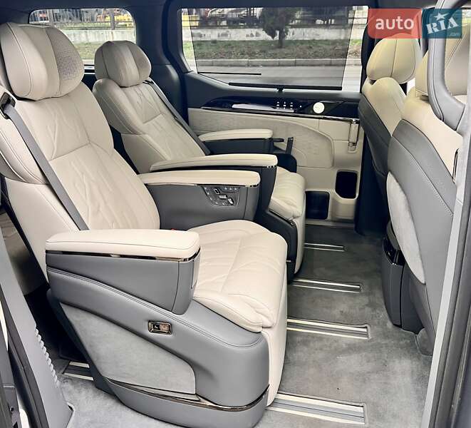 Мінівен Zeekr 009 2024 в Києві