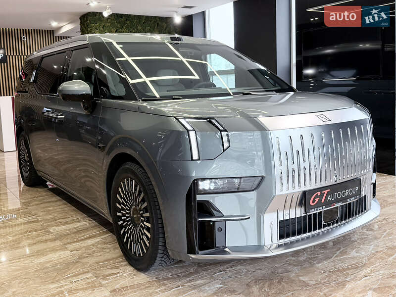 Мінівен Zeekr 009 2024 в Києві