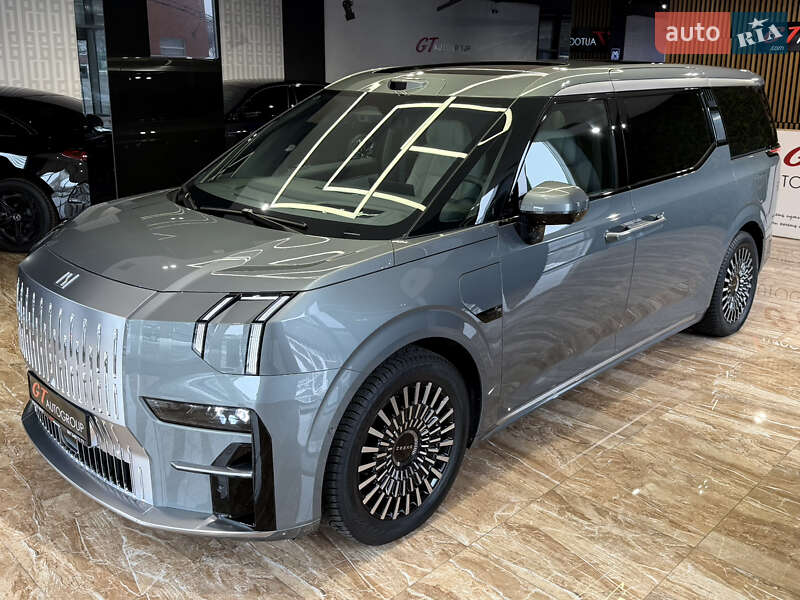 Мінівен Zeekr 009 2024 в Києві