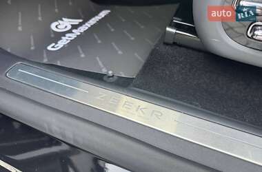 Позашляховик / Кросовер Zeekr 7X 2025 в 
