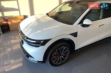 Позашляховик / Кросовер Zeekr 7X 2025 в 
