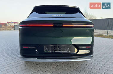 Внедорожник / Кроссовер Zeekr 7X 2025 в 