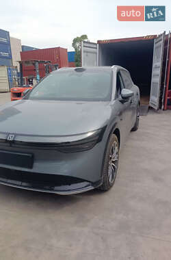 Позашляховик / Кросовер Zeekr 7X 2025 в 
